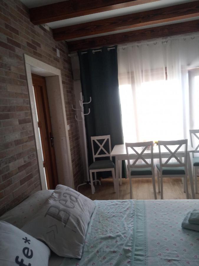 Studio Apartman Luka Apartment *